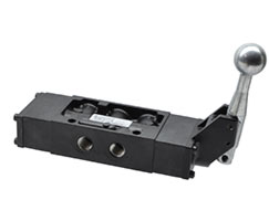 K81DA00KC0KL2, Nugget 200 Series 5/3 APB lever/lever/lever actuated 1/4" NPT ported valve