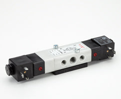 9712042000000000, Indirect solenoid actuated spool valve - Inline connection (tapped construction)
