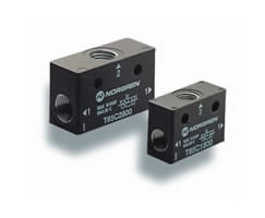 T65A1800, Shuttle valve, 1/8" NPT